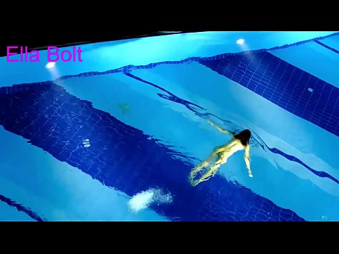 ❤️ Não consigo parar de ver, jovem loira apanhada a nadar nua na piscina da estância balnear ELLA BOLT ️ Sexo vídeo em nós pt.assistdoctor23.ru ❌❤